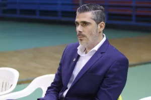 (Φώτος) Αποχαιρέτησε με ήττα το ΑΠΟΕΛ