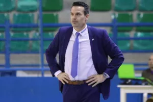 (Φώτος) Αποχαιρέτησε με ήττα το ΑΠΟΕΛ