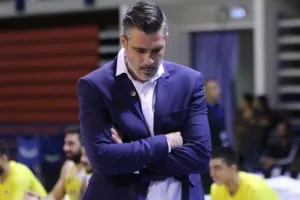 (Φώτος) Αποχαιρέτησε με ήττα το ΑΠΟΕΛ