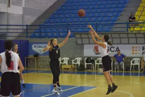 Νίκη με ανατροπή για το UNIC! (φώτος)