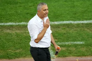 "Τελειώνει" ο Κωστένογλου!