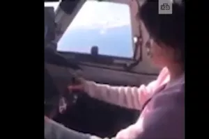 Πιλότος έδωσε τιμόνι σε γυναίκα και τον ψάχνει η Αστυνομία