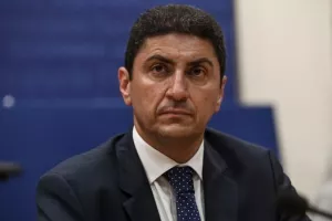 Η ΕΟΕ πρότεινε αύξηση ορίου ηλικίας για τους προέδρους στον Αυγενάκη