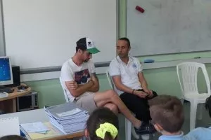 Μίκελ και Κυριάκος δίπλα στα παιδιά (φώτος)