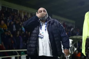 ΑΤΑΚΑ για Καραπαπά: "Είσαστε πραγματικά ένα ωραίο παιδί, αλλά..."