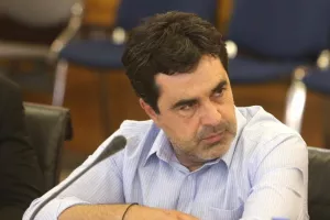 Μυλωνάς: Απέβαλαν μαθητές για συνθήματα των ΙΣΑΑΚ-ΣΟΛΩΜΟΥ