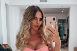 Tρελαίνει τους άντρες στο Instagram