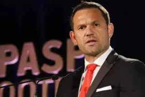 NΕΟΦΥΤΙΔΗΣ/"Αρνητικές πρωτιές και σκληρές αλήθειες"