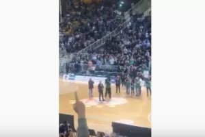 (ΒΙΝΤΕΟ Kerkida) "Είναι τρελός ο Πολωνός!" 