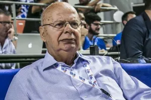 "Έχουμε επαφές με Πιτίνο και με άλλους προπονητές"