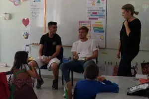 Ματία και Αναστασίου τα είπαν με τους μικρούς (φώτος)