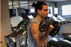 NON STOP… ο Χουράδο 