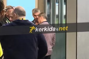 ΠΑΠΑΣΤΑΥΡΟΥ-ΠΕΤΡΙΔΗΣ: "Πηγαδάκι" με χαμόγελα (φώτος)