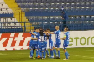 Τράβηξε "πεντάσφαιρο" η ΑΝΟΡΘΩΣΗ! (φώτος)