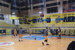 Tιμητική Παλάλα/"Σεισμός" από τους ΑΕΛίστες και... νίκη (βίντεο/φώτος)