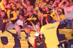 Οργανωμένοι ΑΕΛ/"Ας αποφασίζουν, εδώ, εμείς αποφασίζουμε για τις ζωές μας"
