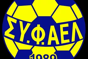 ΘΥΡΑ 3/“Κατάμεστο κλειστό-Αντίδραση σε όσους ερήμωσαν τα γήπεδα”!”