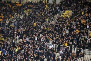 ΑΕΚ: «Καταδικάζουμε το κάψιμο της σημαίας του Ισραήλ»