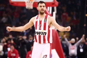 Ανακοίνωσε Μάντζαρη!