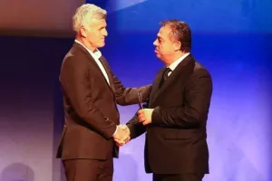 Απόστολος Τσιτσιπάς: «O Στέφανος άναψε φωτιά για τον δρόμο του πρωταθλητισμού»