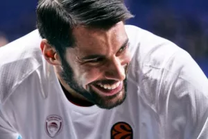 Πρίντεζης: «Θέλω να αποσυρθώ στον Ολυμπιακό, δεν είμαι... ίσα με τον Σπανούλη»