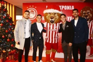 Χαμόγελα και... μοντελάκια στην χριστουγεννιάτικη γιορτή της ΠΑΕ (φώτος)