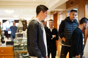 (ΦΩΤΟΣ/Απόλλων) Επίσκεψη στο Zacharias Watches & Jewellery 