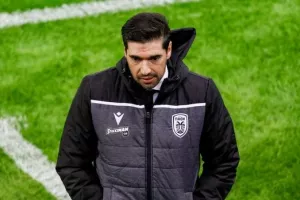 Φερέιρα: "Συγχαρητήρια σε ΠΑΟΚ, Ολυμπιακό και διαιτητή"