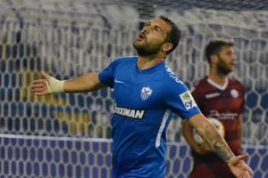 Τέλεια... ο Καλτσάς