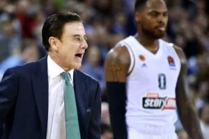 Πιτίνο: «Κουράστηκα να ακούω για τα μπάτζετ, δεν βλέπω "πείνα" στα ριμπάουντ»
