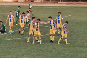 Tεσσάρα το ΑΠΟΕΛ και χαμός στην κορυφή!
