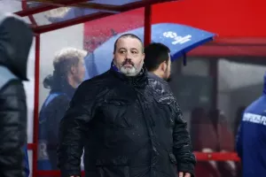 Καραπαπάς για Ρωσίδη: «Ο Ολυμπιακός έγινε Θρύλος γιατί… υπήρχαν γίγαντες σαν εσένα»