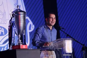 Γιορτάζει ο Πρόεδρος!
