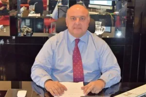 ΣΗΜΕΡΑ ο Καραπατάκης