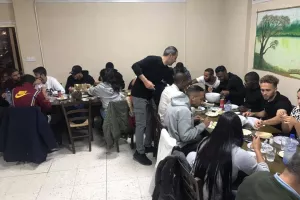 Δείπνο σε παίκτες και προπονητικό τιμ (φώτος)