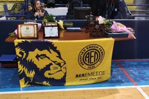 Tιμητική Παλάλα/"Σεισμός" από τους ΑΕΛίστες και... νίκη (βίντεο/φώτος)