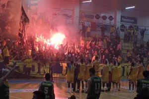 Tιμητική Παλάλα/"Σεισμός" από τους ΑΕΛίστες και... νίκη (βίντεο/φώτος)