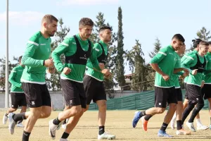 ΚΛΙΚΣ από το "Ηλίας Πούλλος"