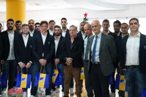ΑΠΟΕΛ/ Επίσκεψη στο Μακάρειο Νοσοκομείο