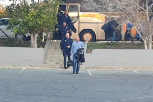 Μπροστάρης ο Τιμούρ στην άφιξη (βίντεο/φώτος)
