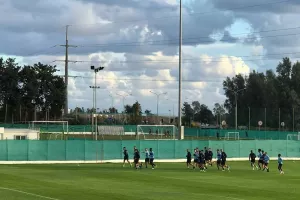 Σήκωσε... μανίκια ο Τόσακ- Αρκετές απουσίες (φώτος)
