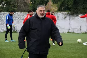(ΦΩΤΟΣ) Έπιασε δουλειά ο Απόστολος 