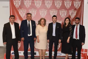 ΦΩΤΟΣ από το "ερυθρόλευκο" ρεβεγιόν