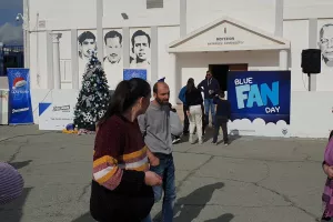 ΦΩΤΟΣ από το "Blue Fan Day"