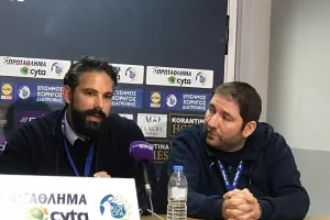 ΣΤΙΛ: "Όταν έμεινε με 10 η Νέα Σαλαμίνα.../Ο Κυριάκος είναι το μέλλον μας"