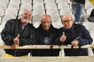 (87 ΦΩΤΟΣ) Ο κόσμος στο ΓΣΠ