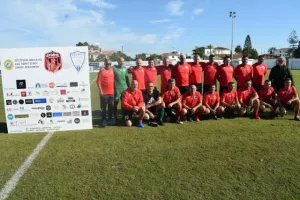 (ΦΩΤΟΣ) Το μοίρασαν οι Αραδιππιώτες παλαίμαχοι 