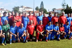 (ΦΩΤΟΣ) Το μοίρασαν οι Αραδιππιώτες παλαίμαχοι 