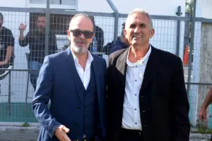 (ΦΩΤΟΣ) Το μοίρασαν οι Αραδιππιώτες παλαίμαχοι 