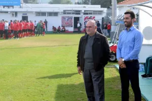 (ΦΩΤΟΣ) Το μοίρασαν οι Αραδιππιώτες παλαίμαχοι 